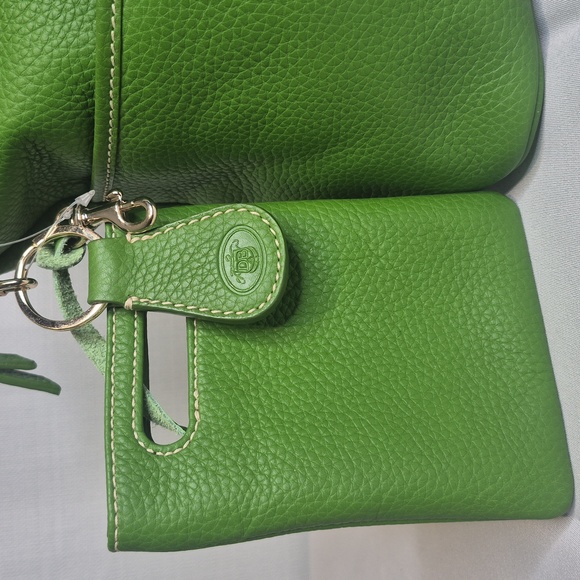 Dooney & Bourke Green Pebble Leather Crescent Tote with Pouch & Key Fob 💚 COA - Picture 4 of 17